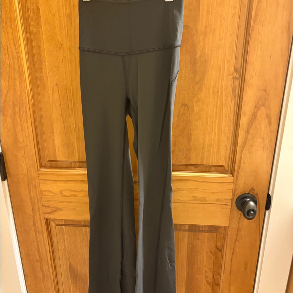 Lululemon Charcoal Gray flare leggings